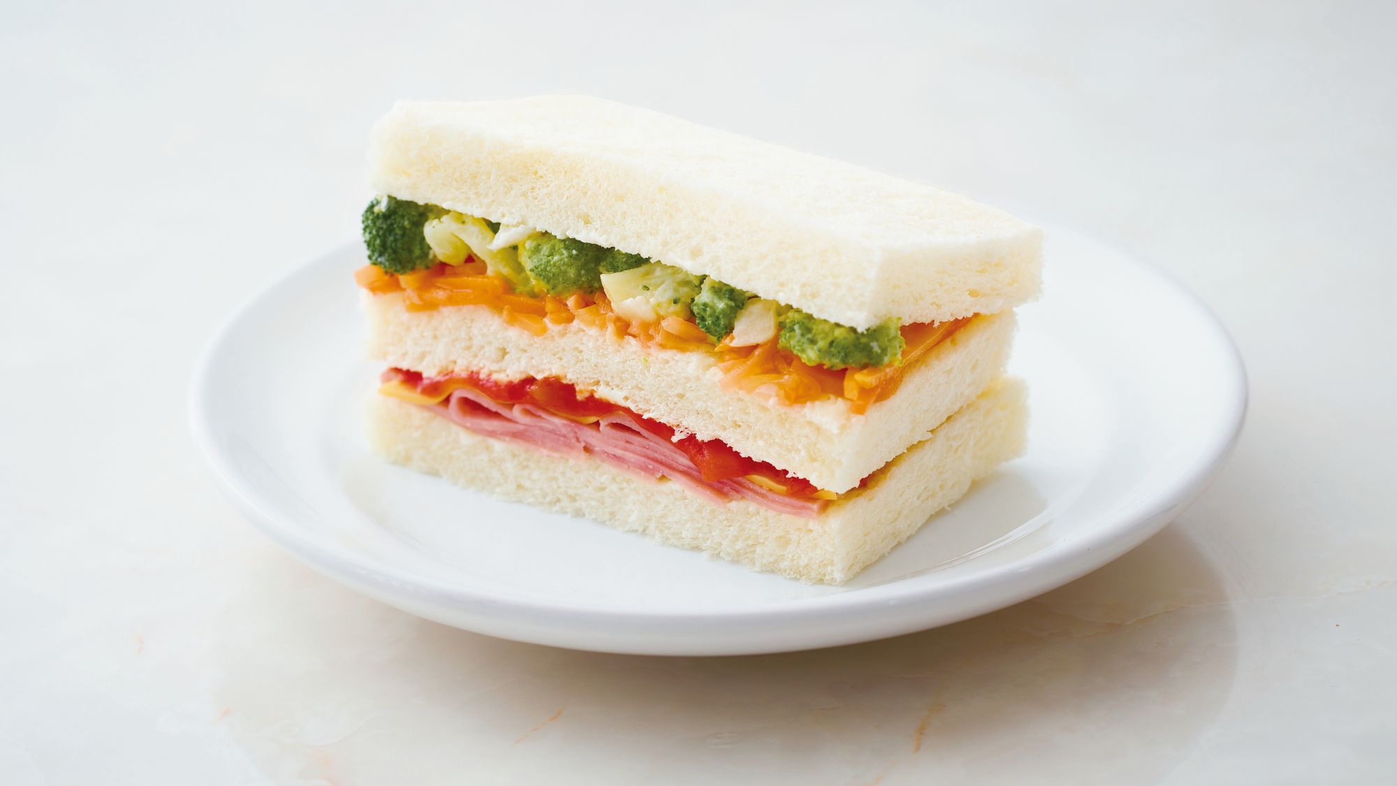 ハムチーズ＆サラダサンド