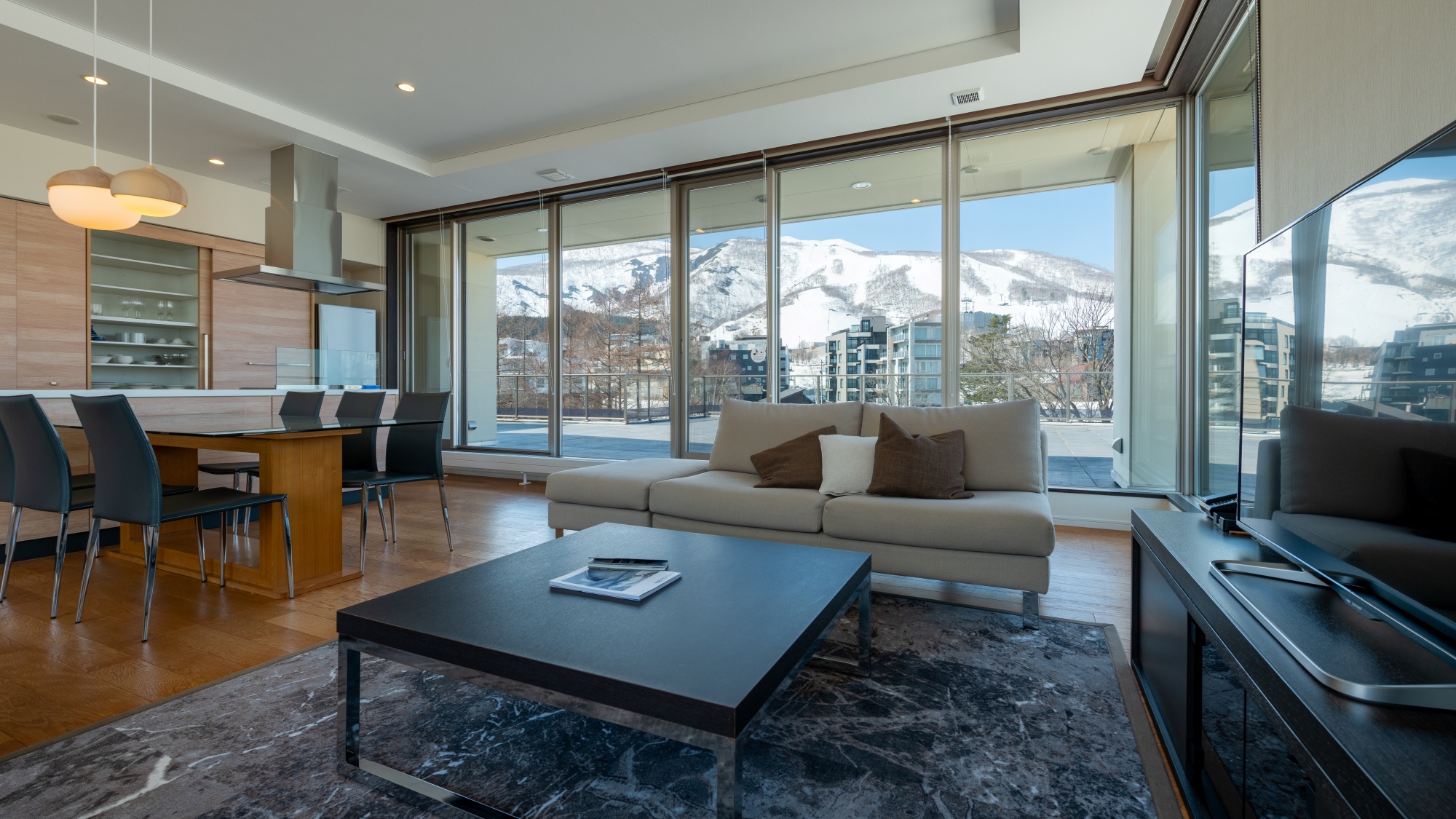 *Two Bedroom Suite(Penthouse)