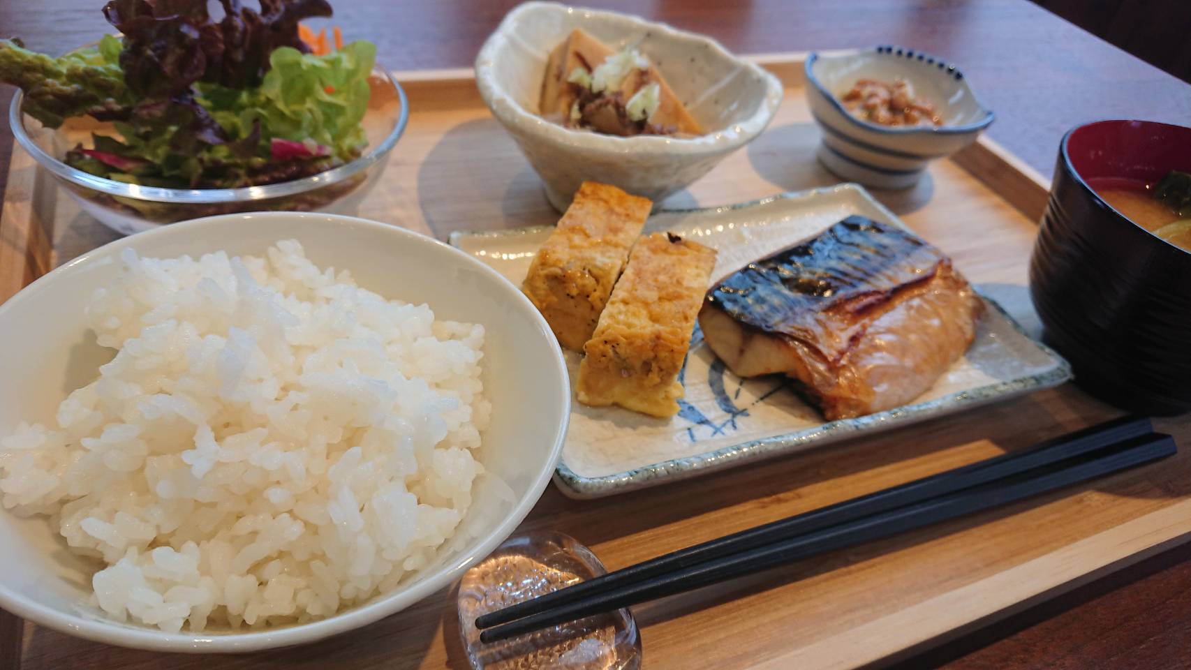 朝食