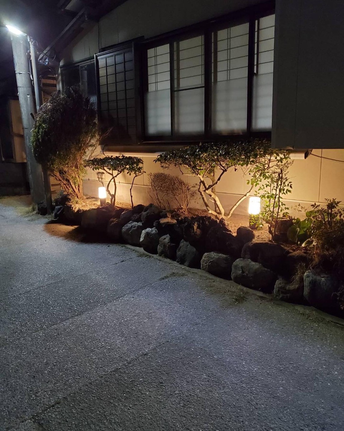 玄関前
