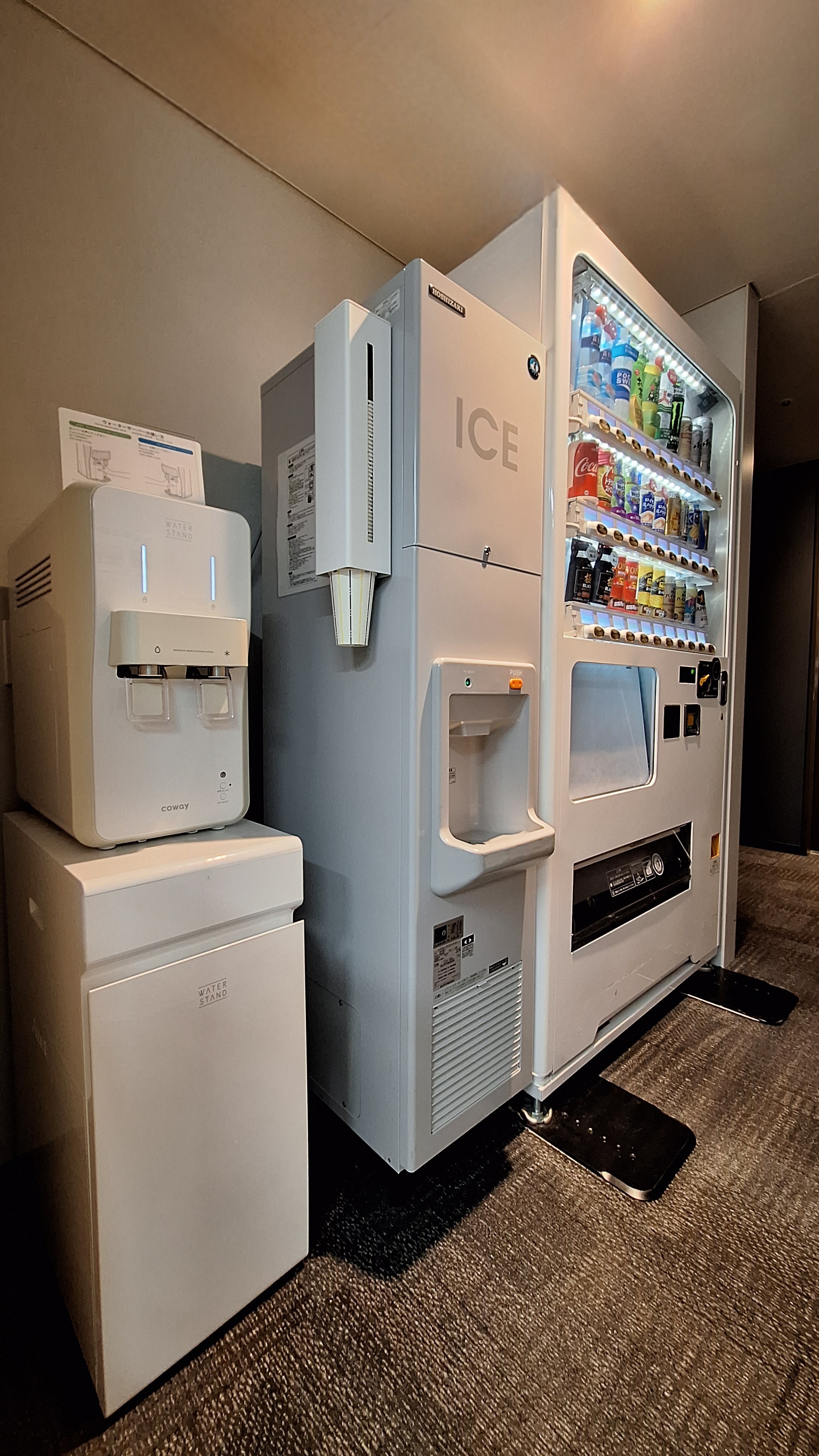 客室階／ウォーターサーバー・製氷機・自販機