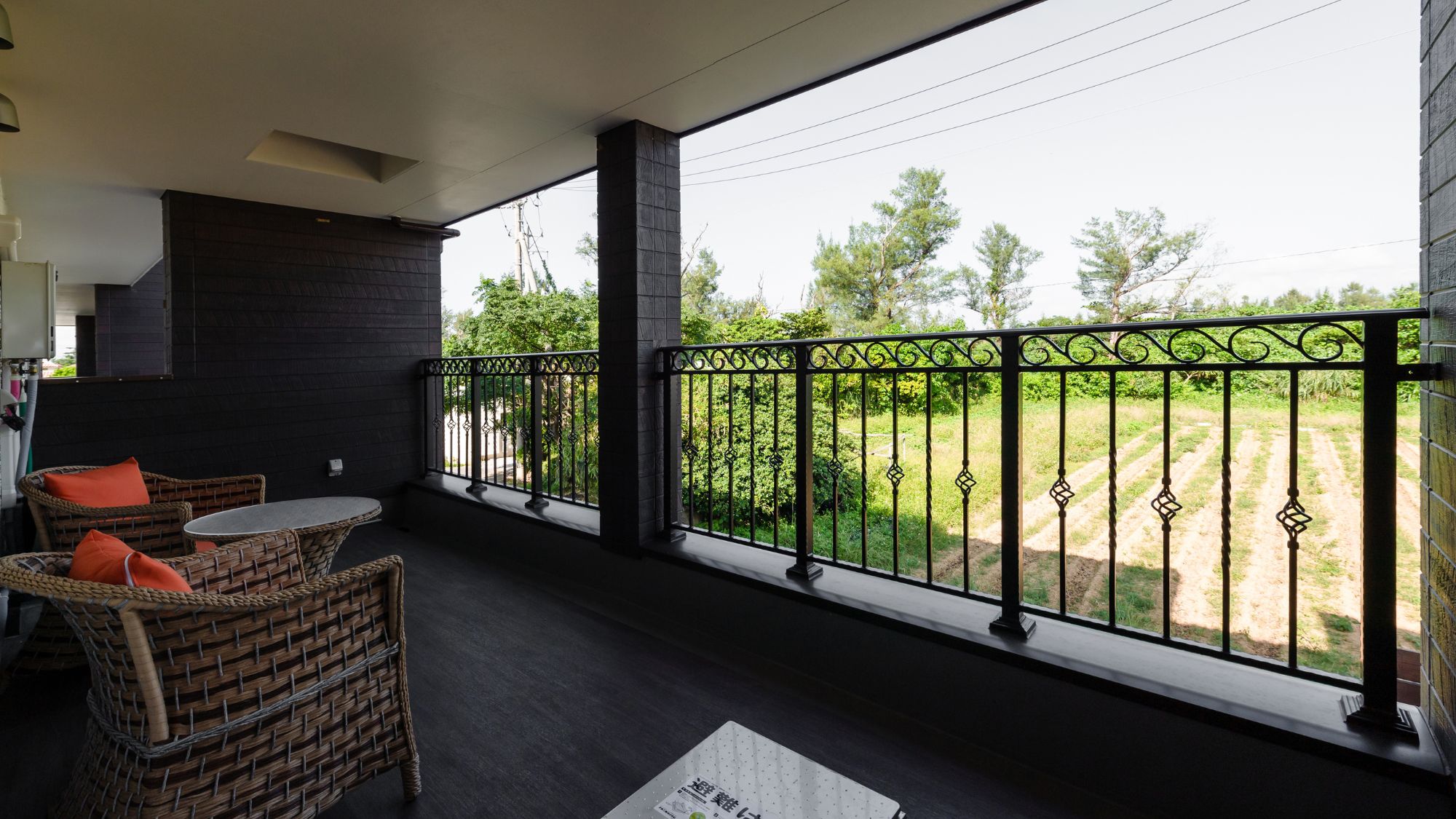 古宇利島まで車で約3分。観光拠点に便利な立地