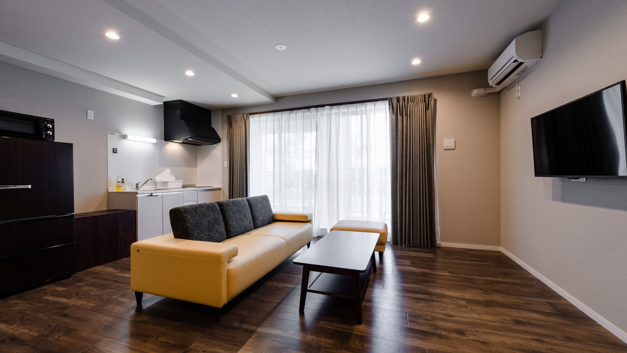 居心地の良い和モダンなリビング。無料Wi-Fi完備