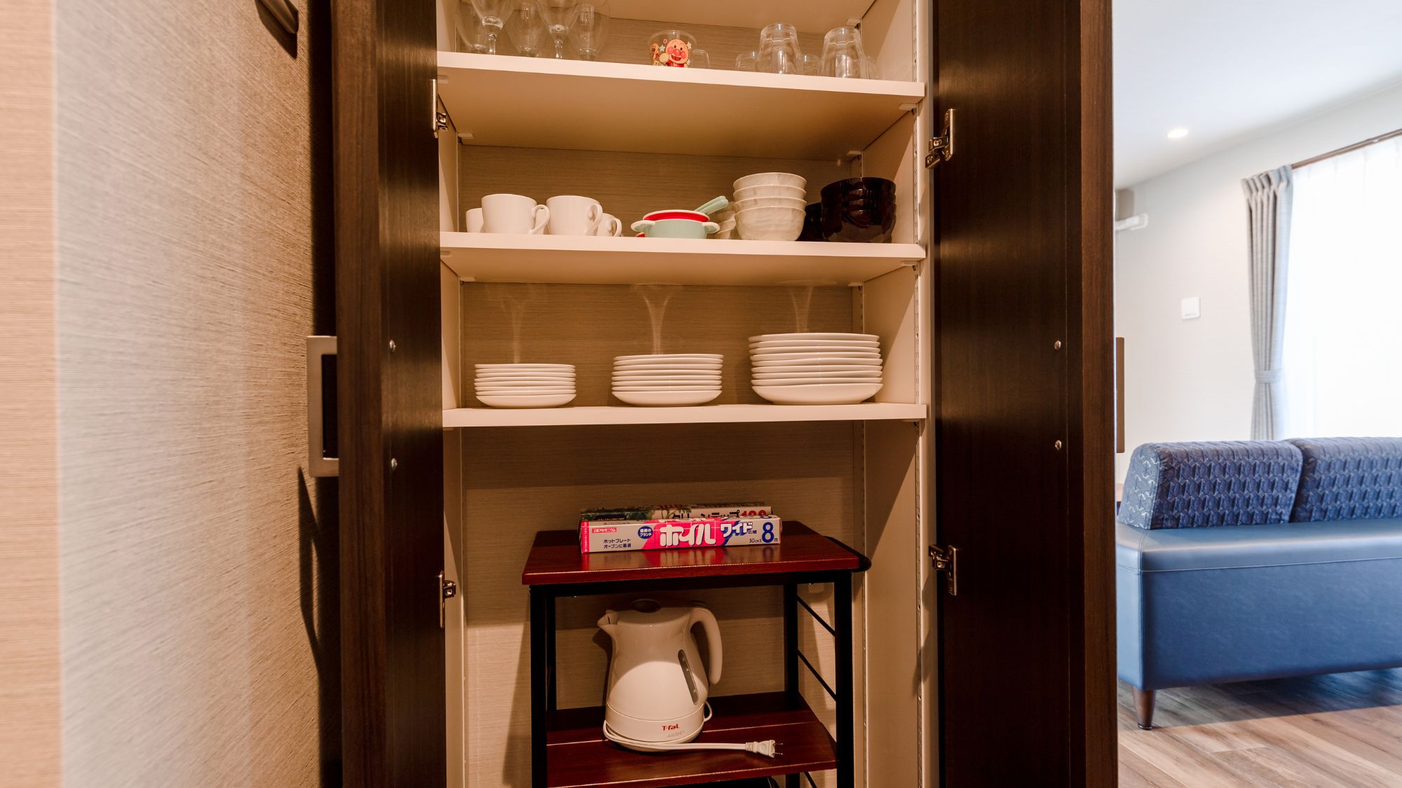 調理器具や食器類を収納。生活するように快適に滞在！