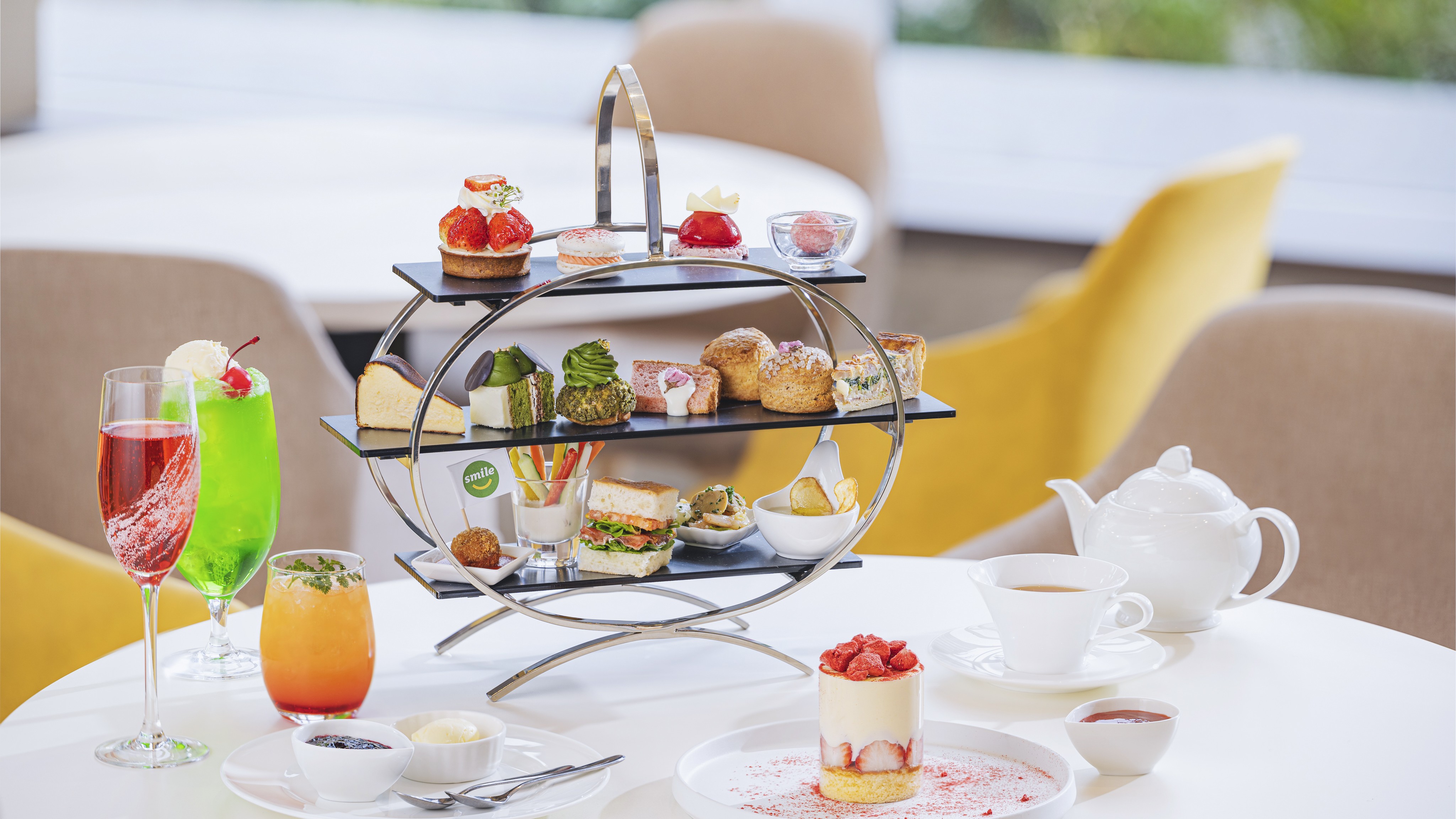 春の手作りアフタヌーンティイメージ（季節により内容は変わります）