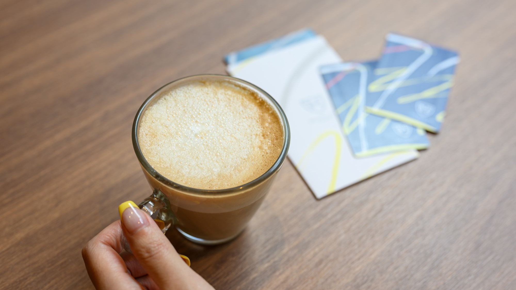 ご宿泊のお客様はCANVASラウンジで無料でコーヒーや紅茶をお楽しみいただけます。