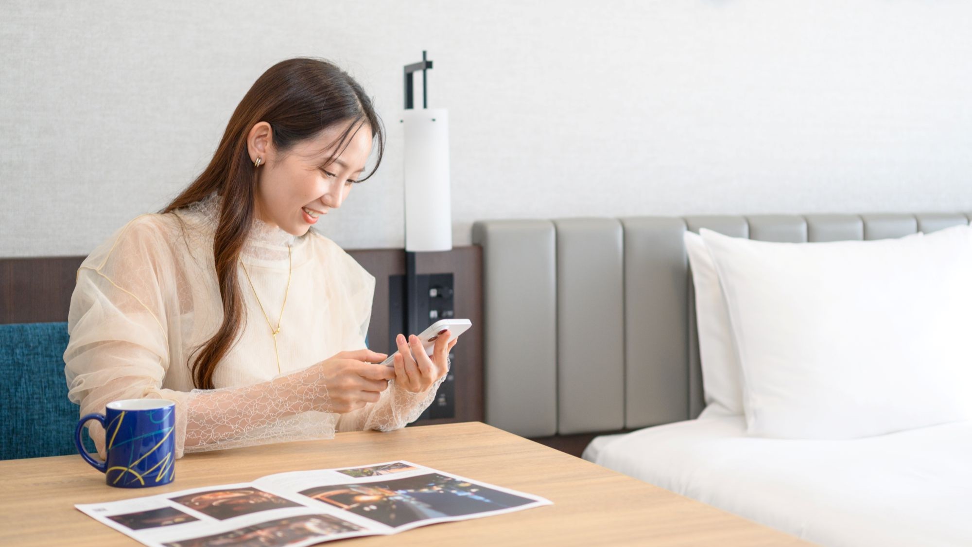 コンフォートダブルにはデスクが備わっています。