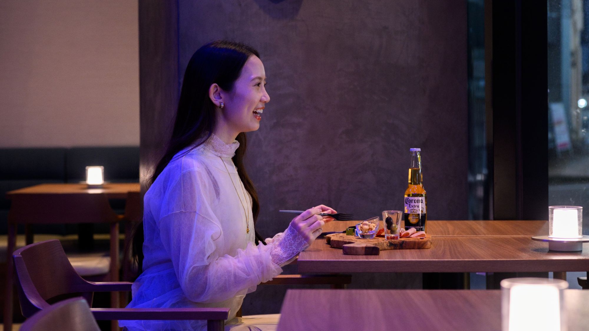 ラウンジは夜24時まで！コーヒーや紅茶などを無料でご利用いただけます。