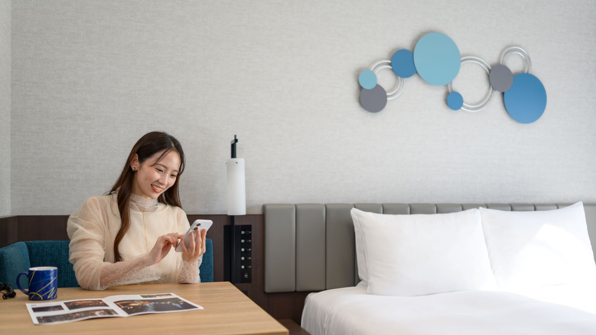 コンフォートダブルにはデスクが備わっています。