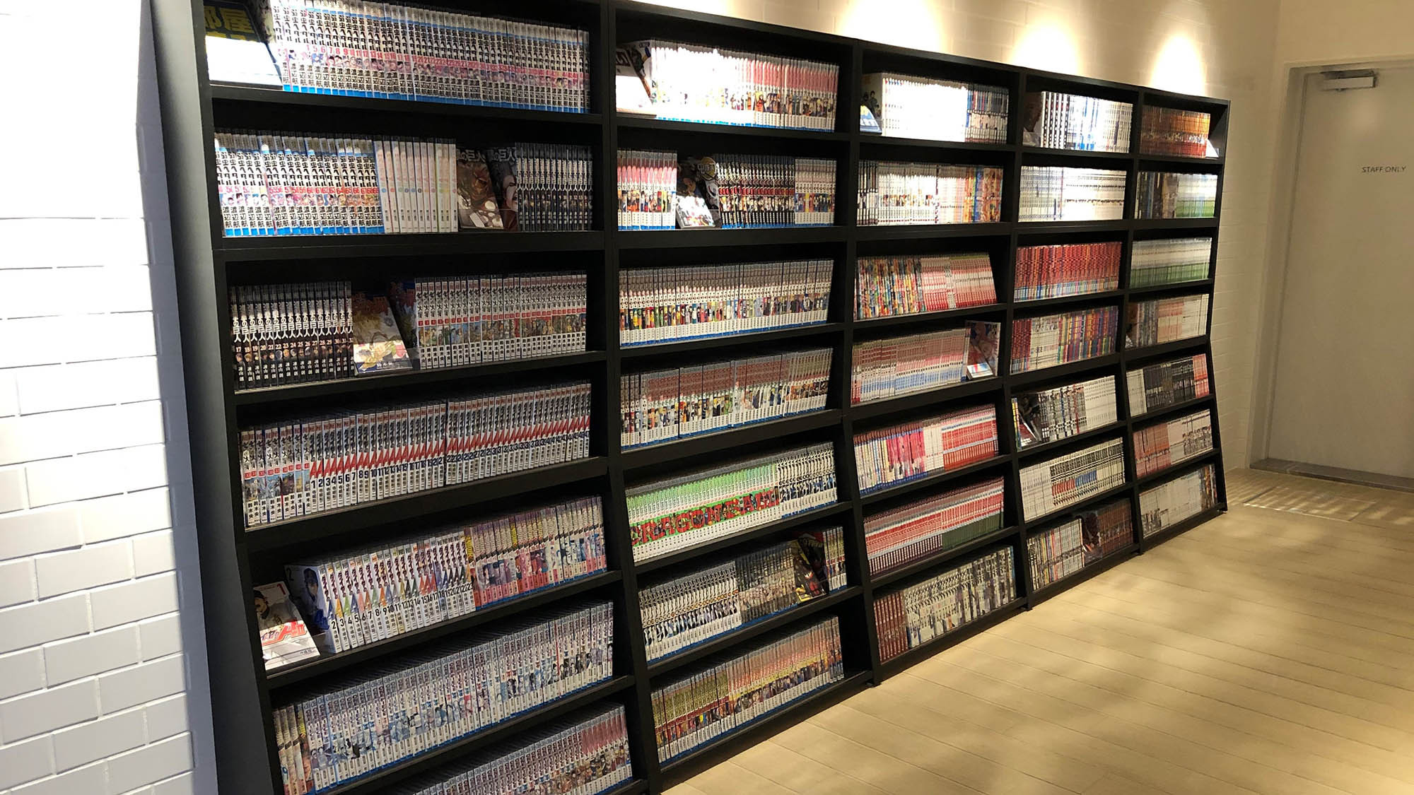 【連泊割】 隣室確約グループ旅行応援プラン＜朝食付き＞