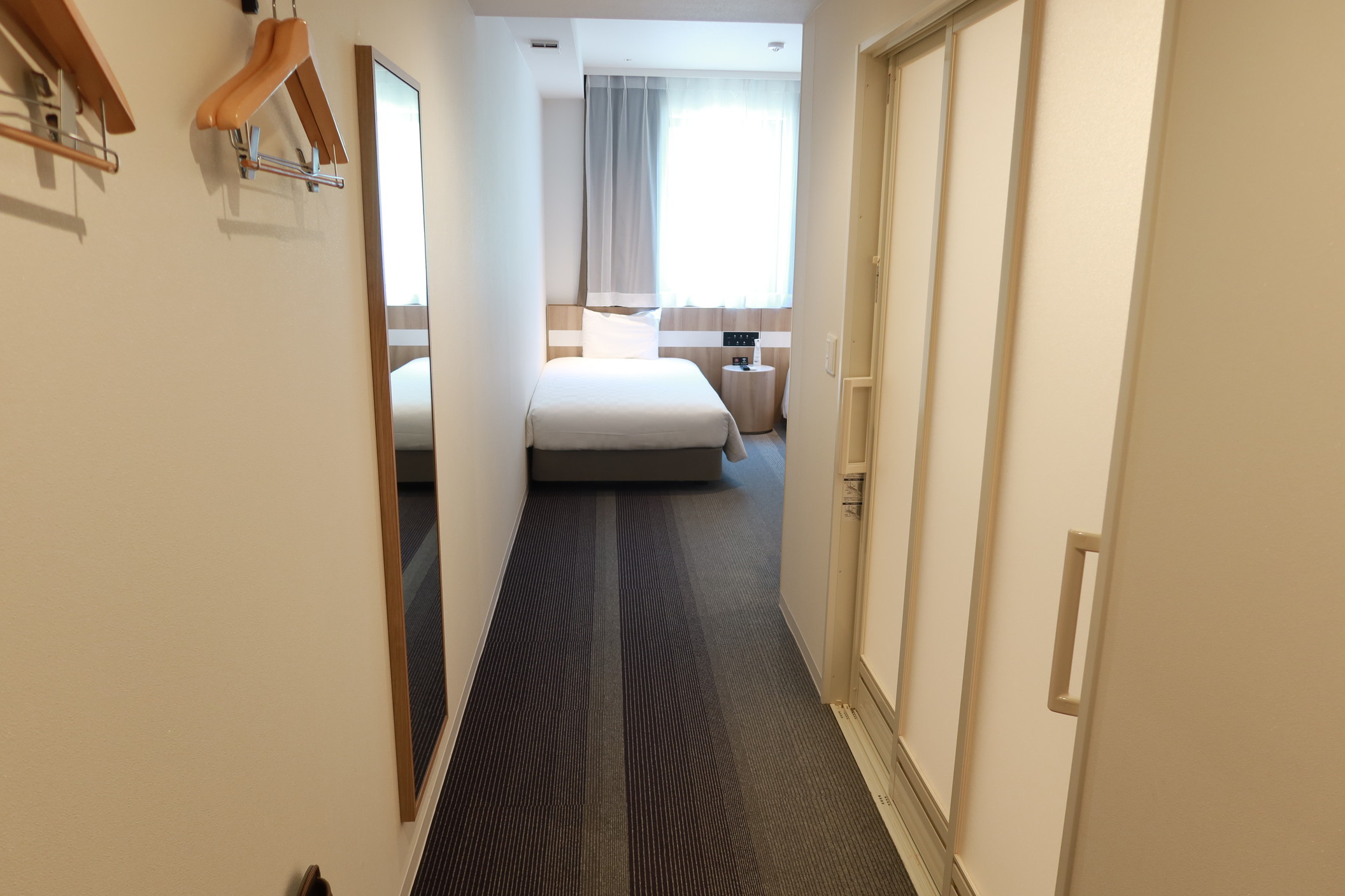 ユニバーサルルーム内廊下