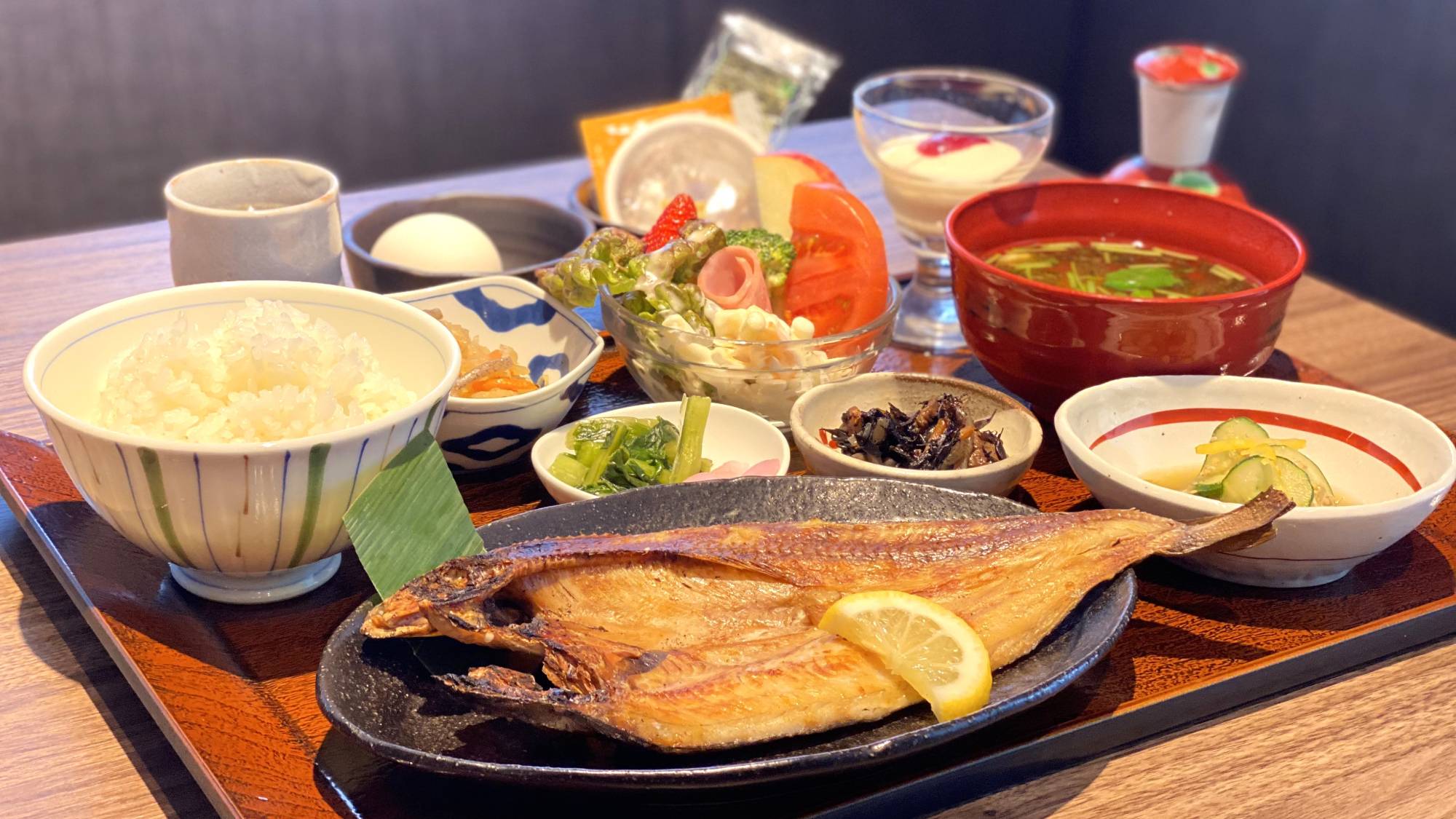 日替わり焼き魚和朝食