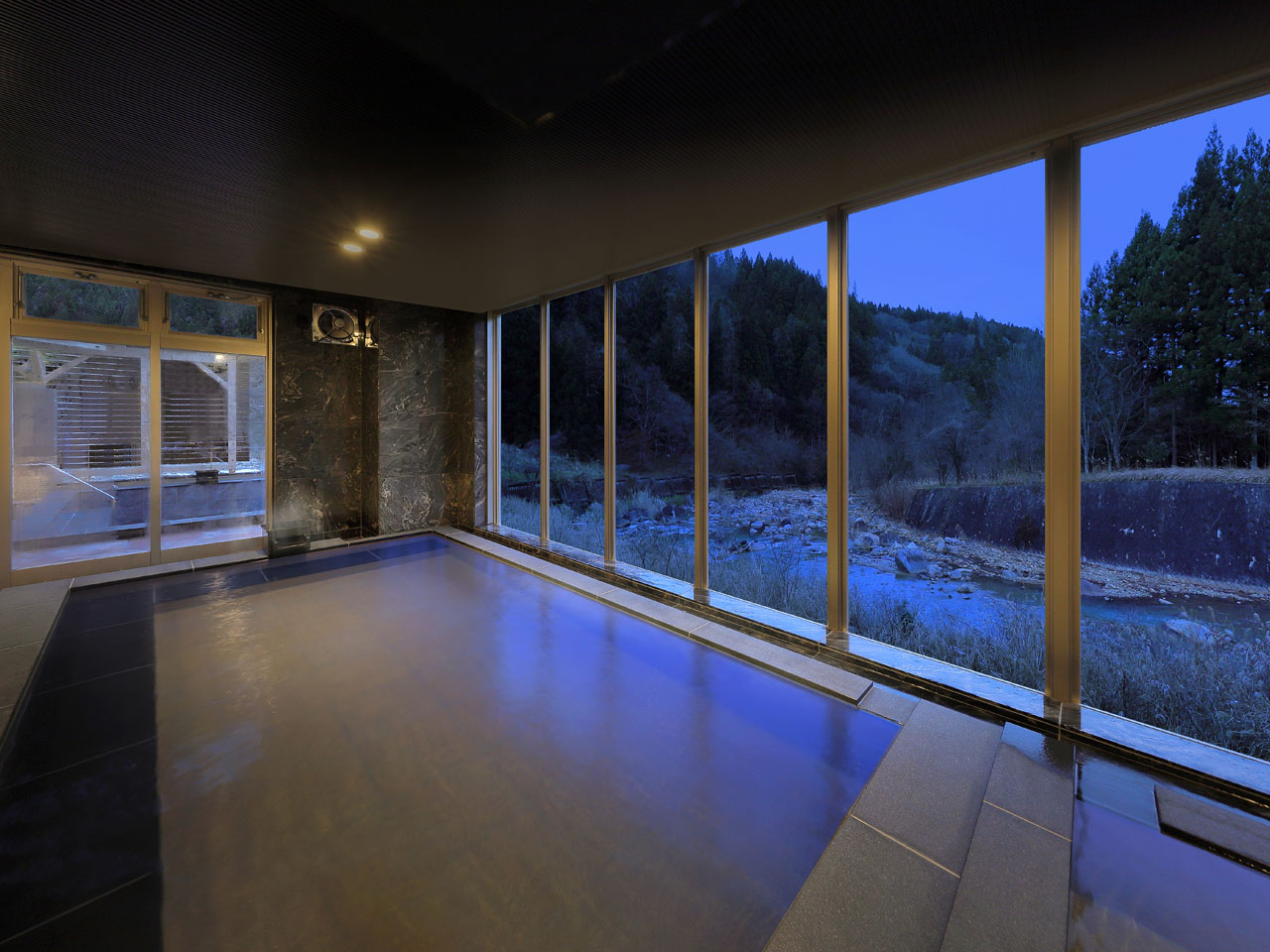 ONSEN KOKONOYU 「九湯」男性大浴場