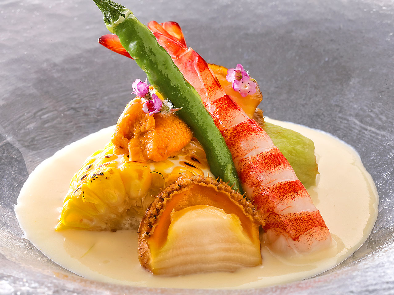 鮑・雲丹・車海老と夏野菜の合盛り　和風ヴィシソワーズ