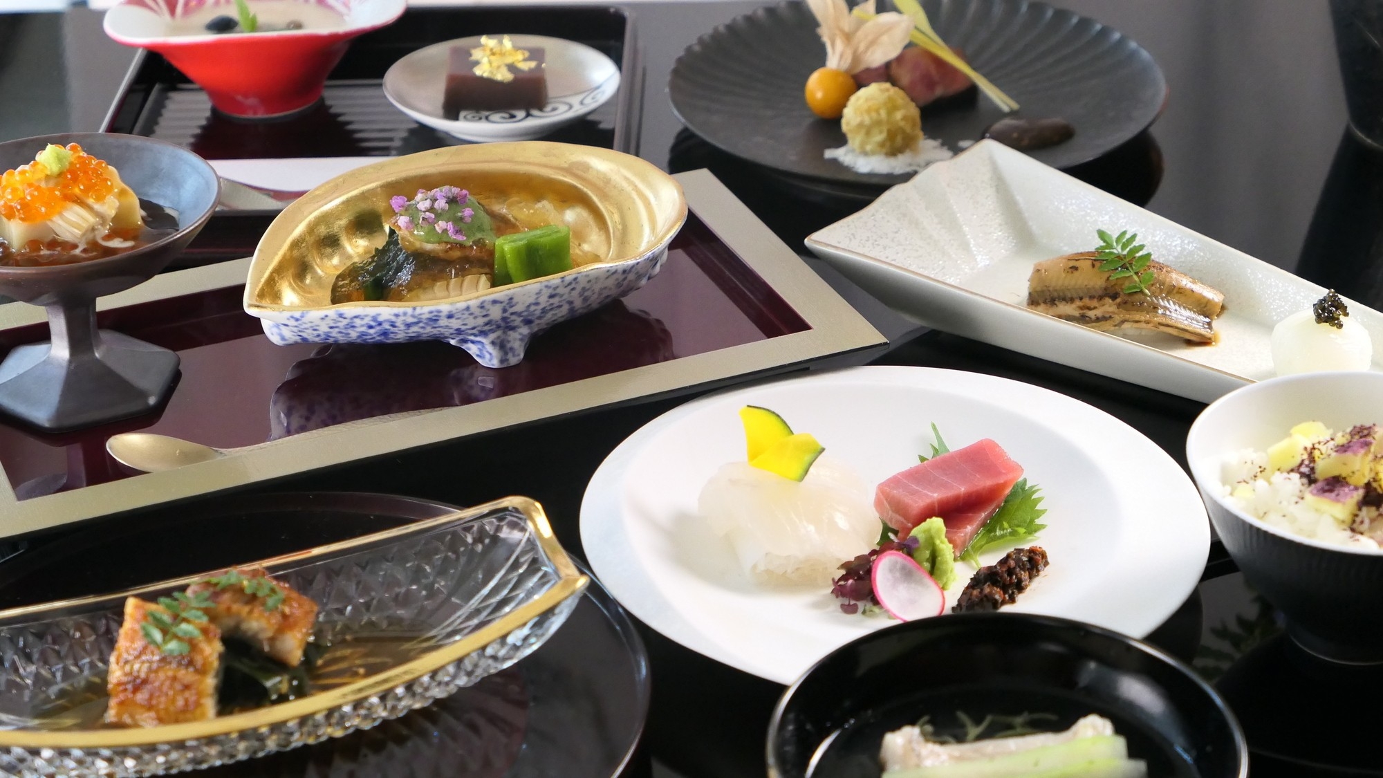 「旬の会席料理」を味わうプラン　＜夕朝食付＞