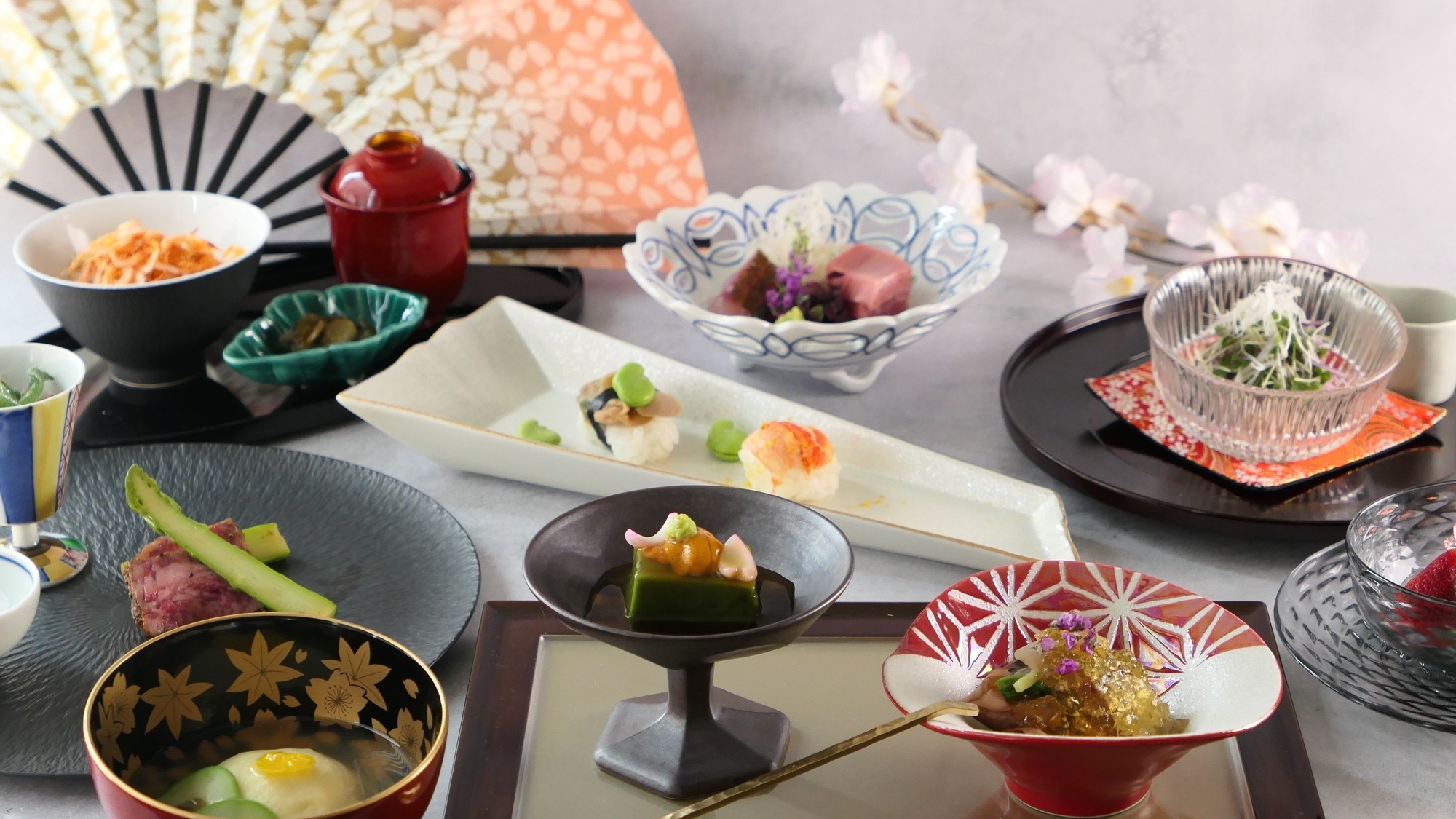 「旬の会席料理」を味わうプラン　＜夕朝食付＞