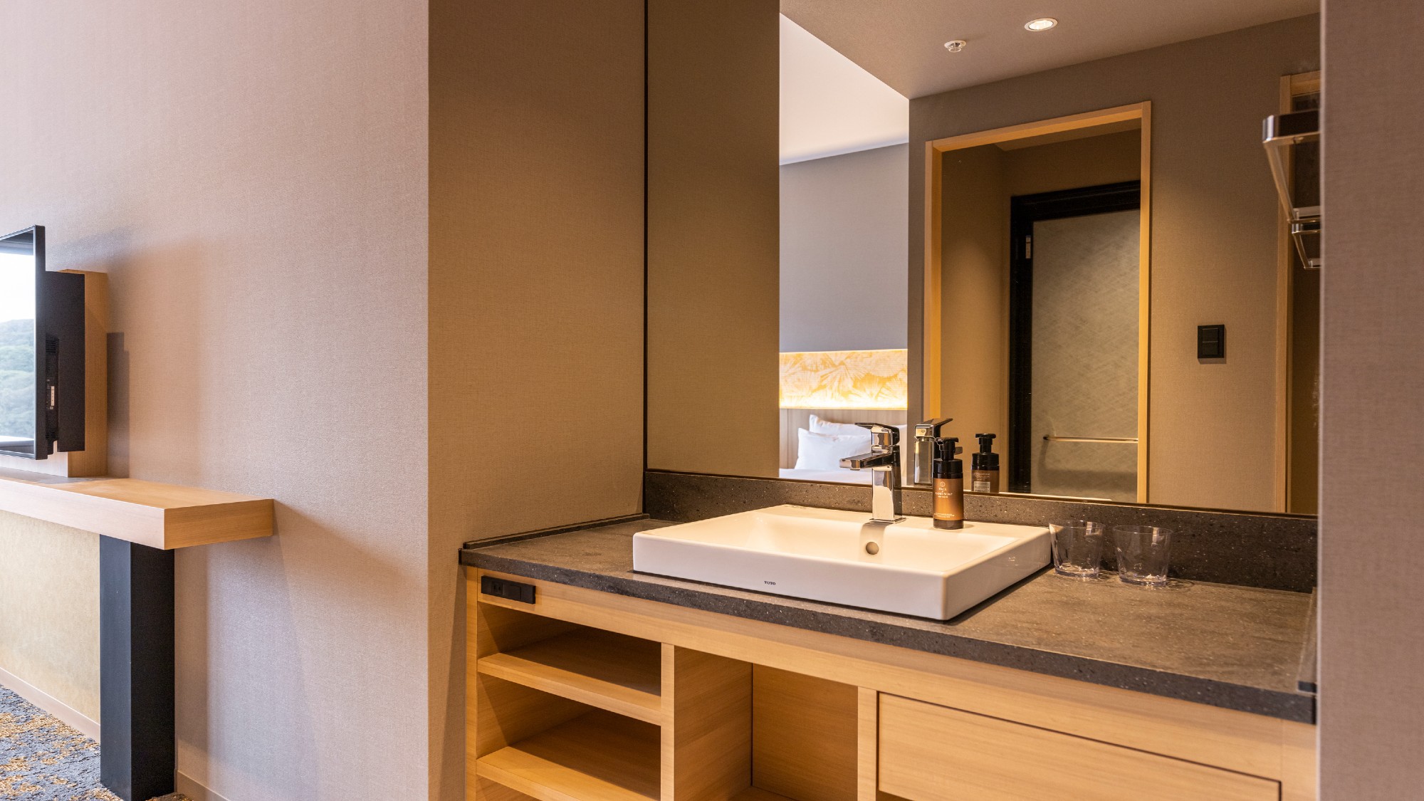 【モデレートツイン】落ち着いた色合いの洗面台。