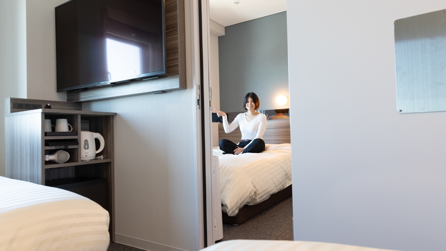 【コネクティングルーム】ワイドサイズベッドが１台あるお部屋が２部屋繋がったお部屋です♪