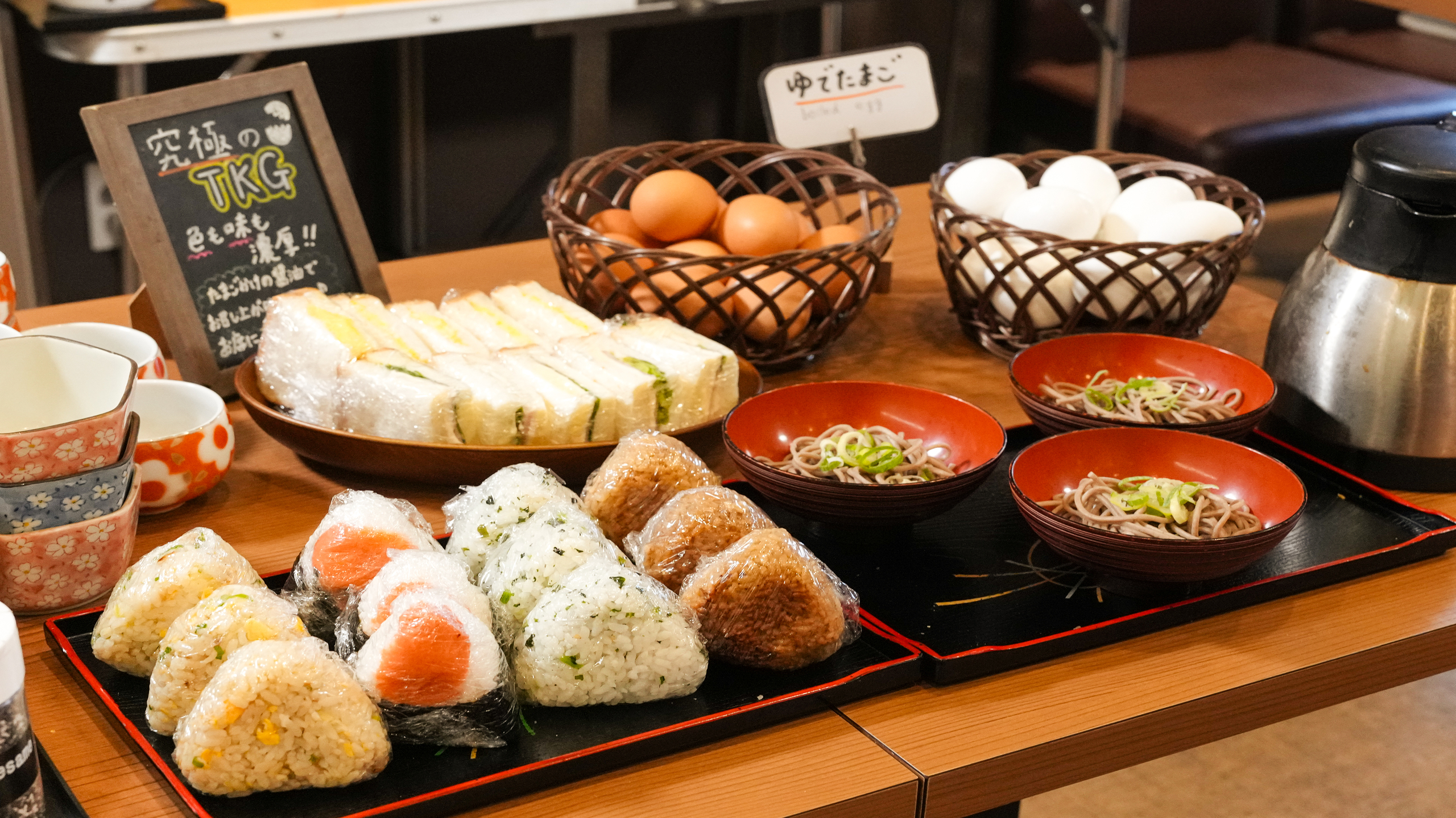 サンドイッチにおにぎり、ミニチャーハンも！