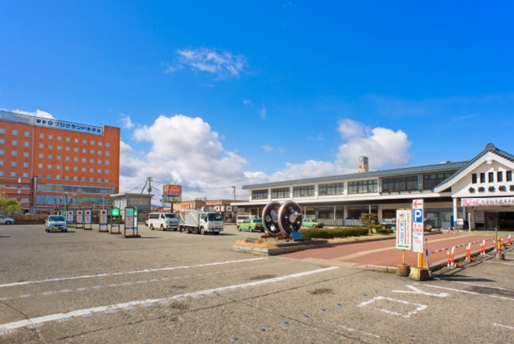 駅ターミナルから