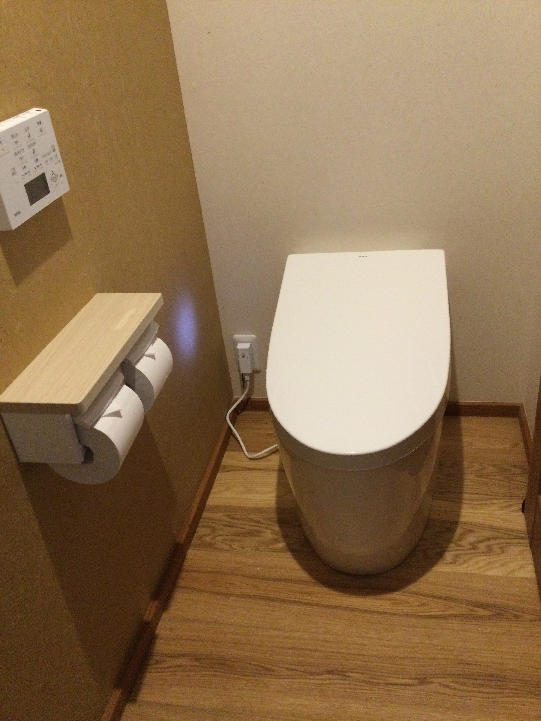 ウオッシュレット付トイレ