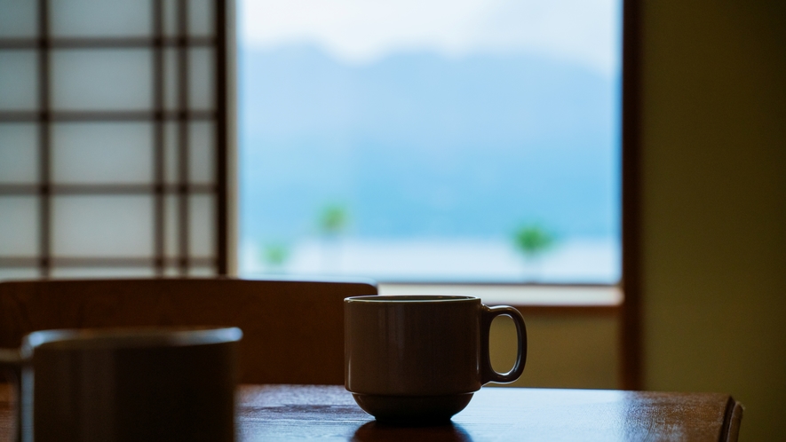 眼前に広がる錦江湾と桜島を眺めながらホッと一息