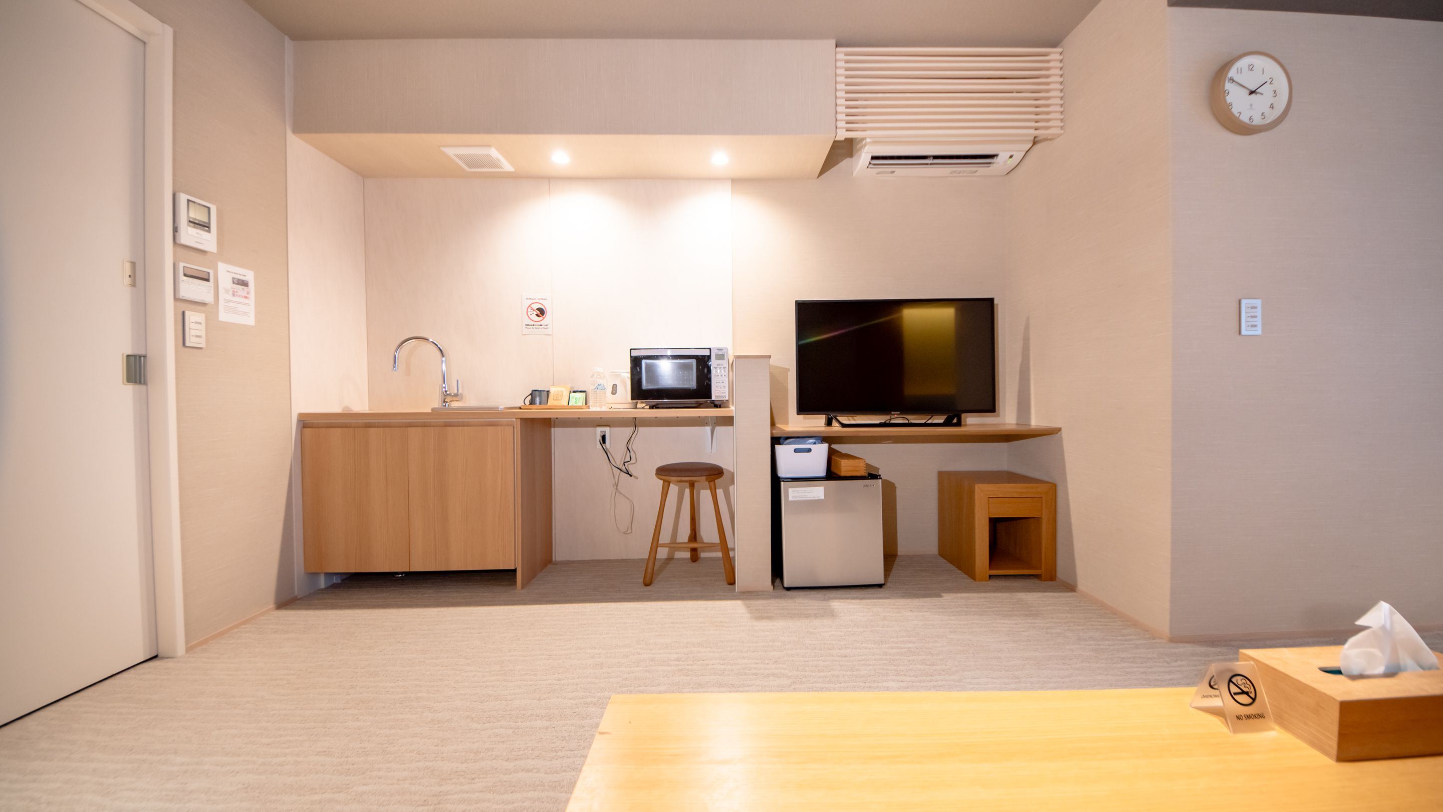 冷蔵庫・電子レンジ・湯沸かしポット