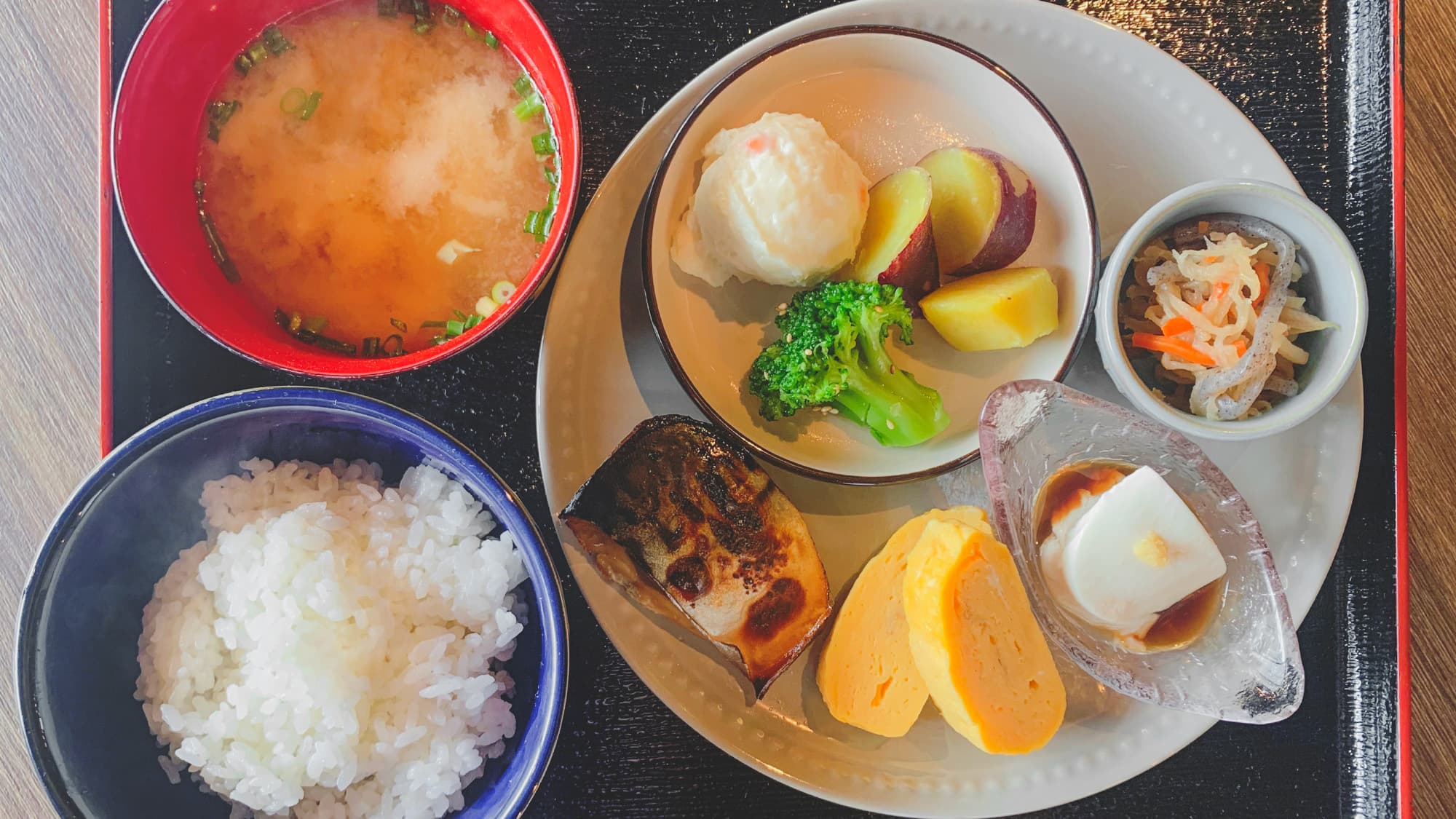 朝食一例（和食）