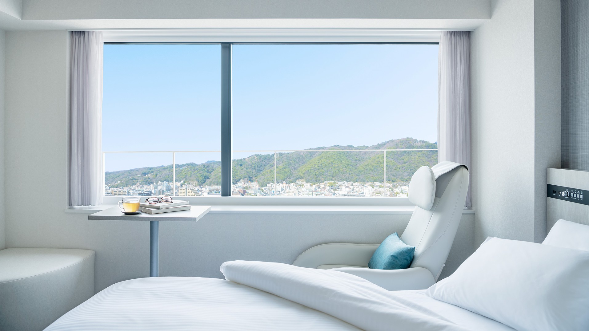 高層階ダブル(山側)【禁煙】~広さ18.0平米~