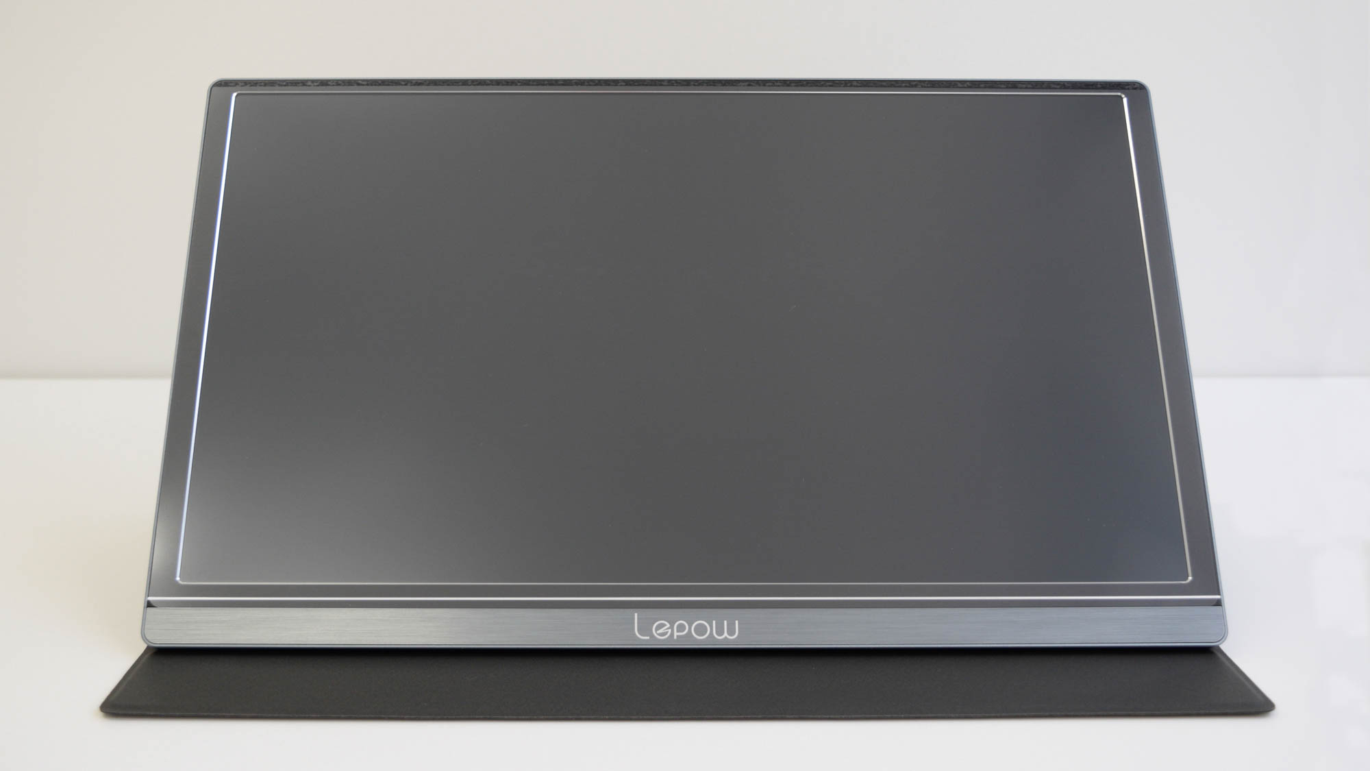 ＜テレワークに便利な貸出備品＞拡張モニター　※数に限りがございますので、予めご了承ください。