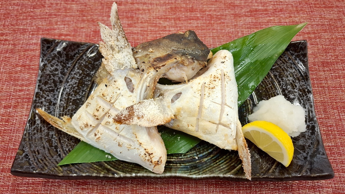 豪華希少部位ブリのカマ焼き付き　創作和食膳+ハーフバイキング付きプラン
