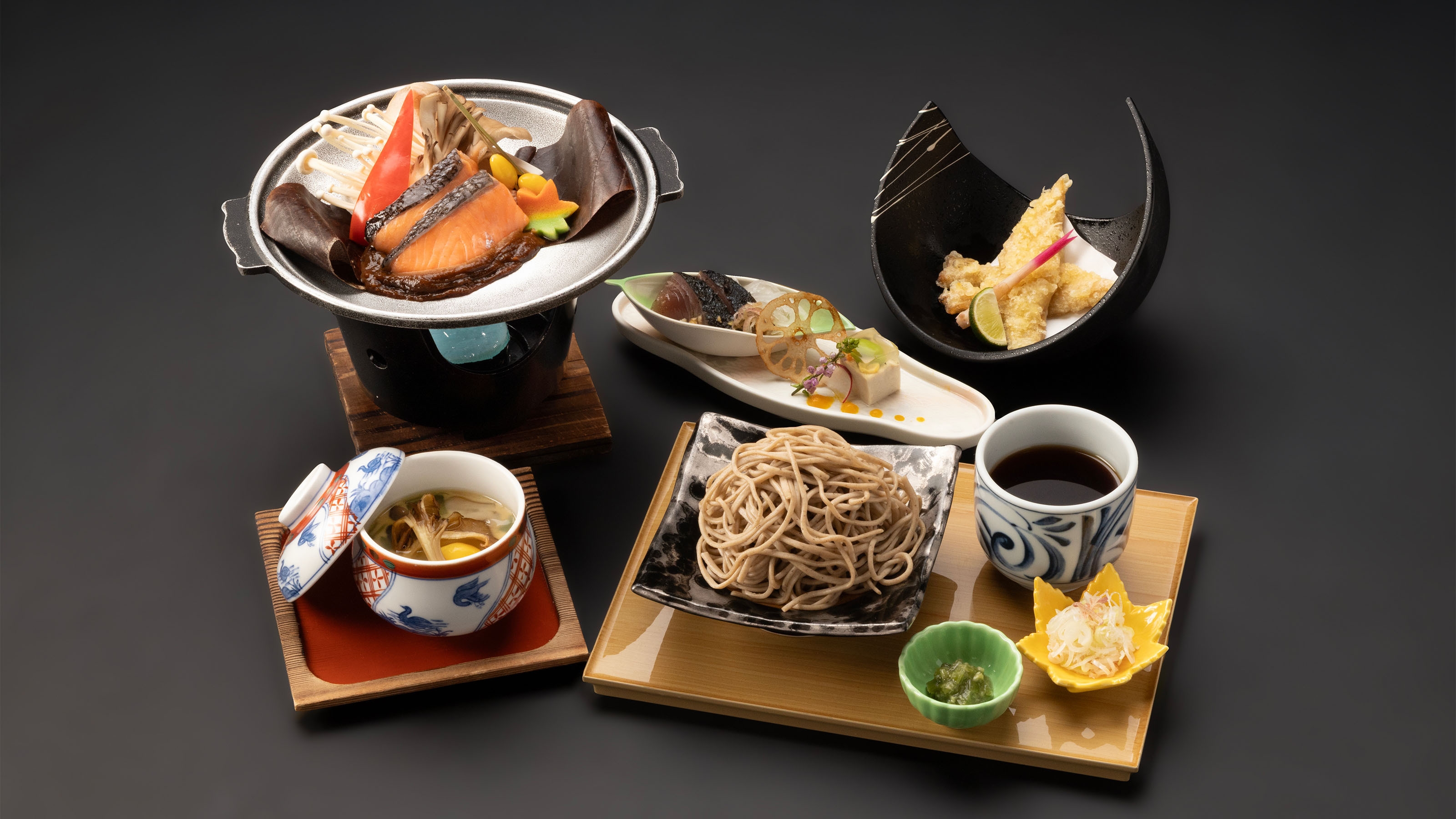 期間限定　秋の特別和食膳料理　1泊2食付+ハーフバイキング付きプラン