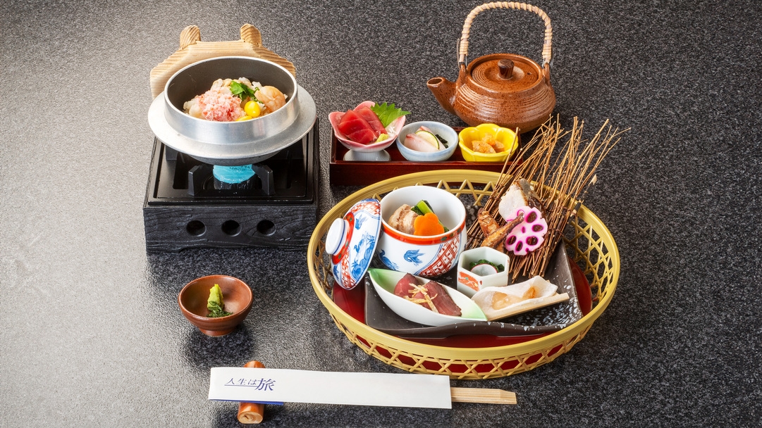 3か月限定　冬の特別和食膳料理　1泊2食付+ハーフバイキング付きプラン