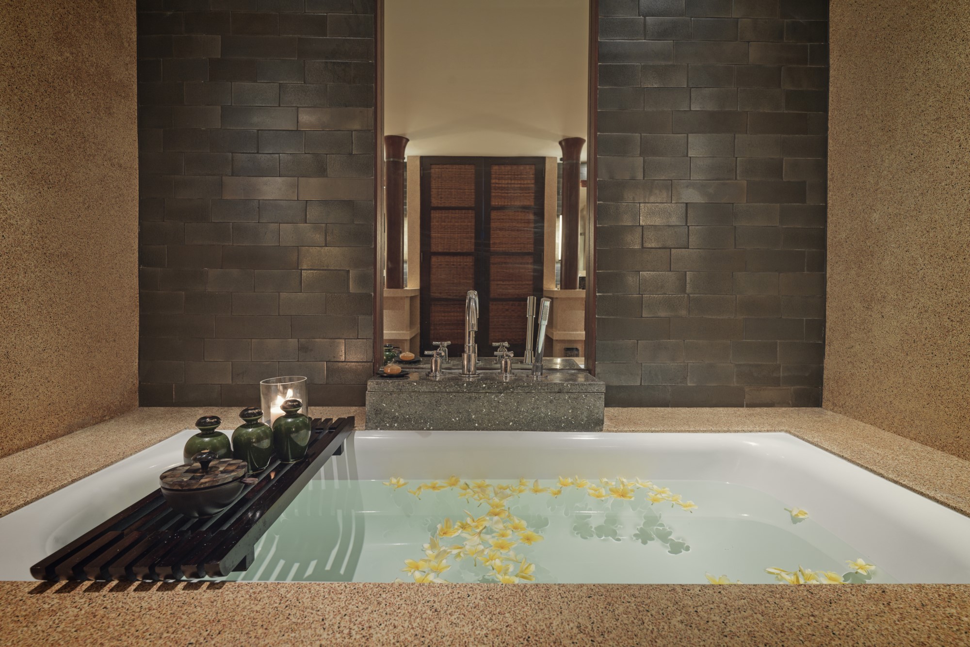 デラックススイート(110平米) バスルーム　一例