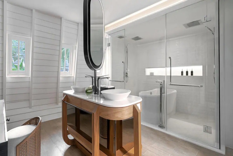 THE LEVEL ボート スイート プール アクセス 