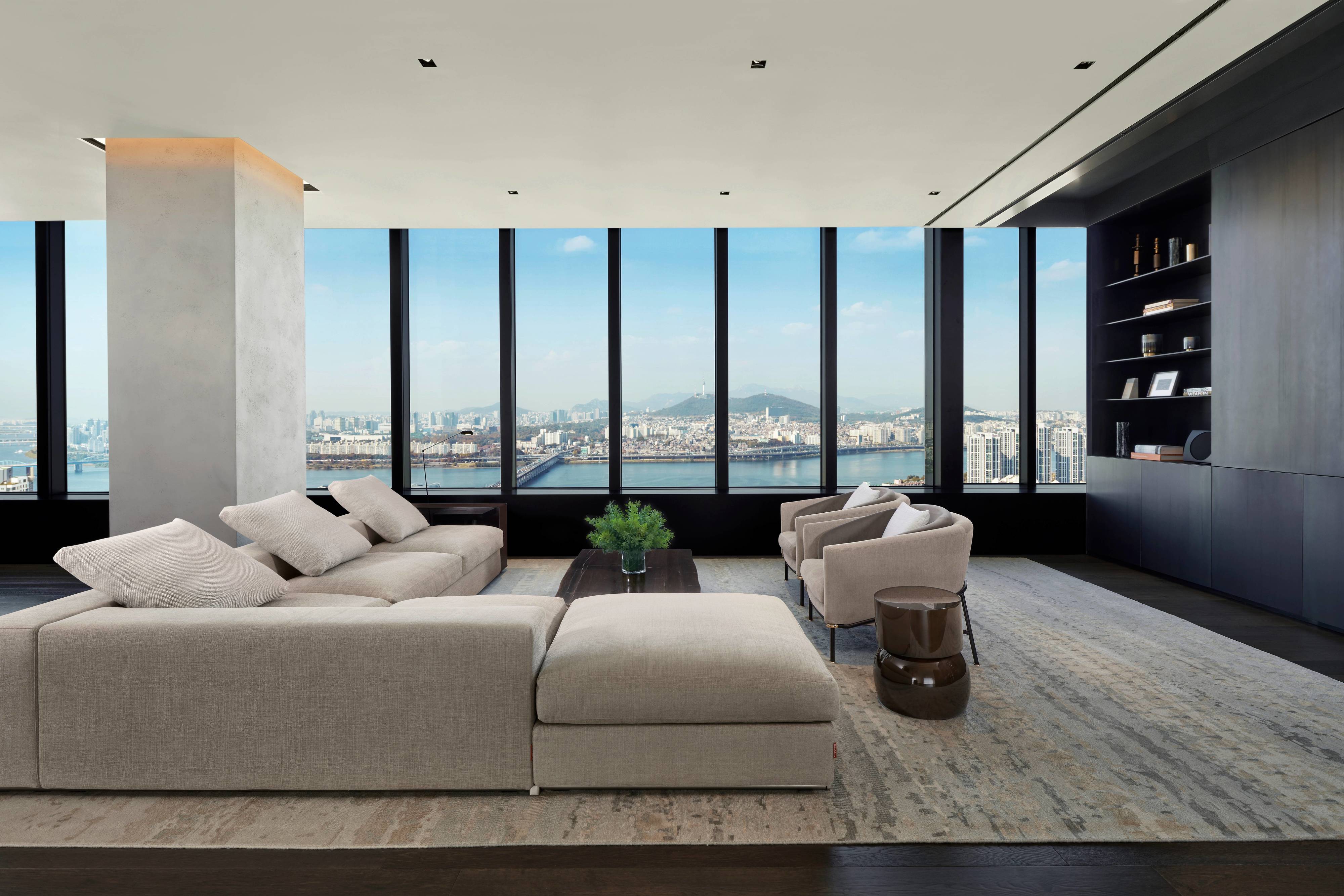 Presidential Penthouse - Living Area_