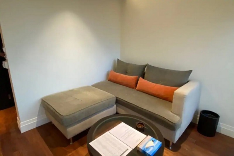 スーペリアルーム　ソファエリア