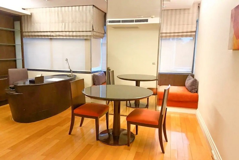 1ベッドルームデラックススイート　ダイニングエリア