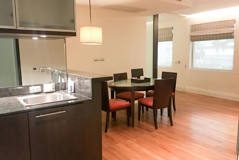 ファミリーコネティングスイート　キッチンエリア