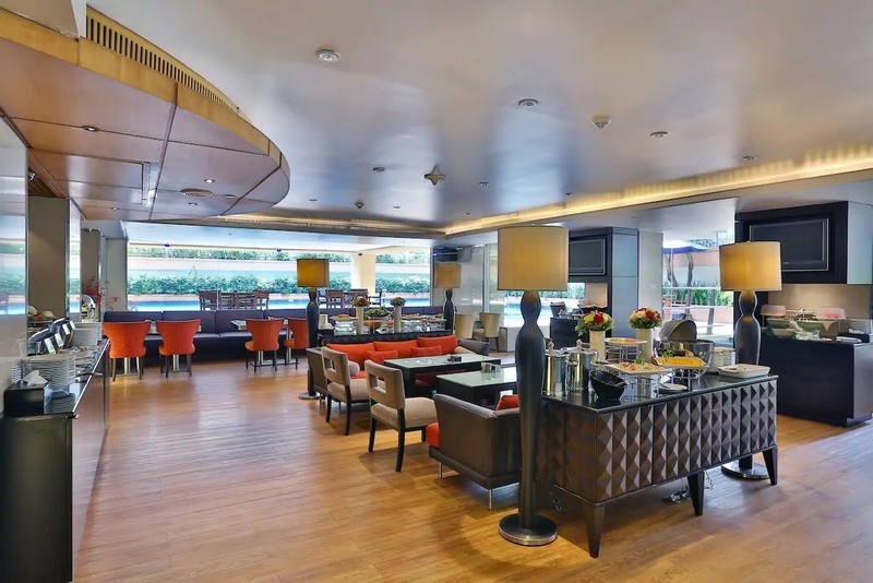 リキッド レストラン & バー