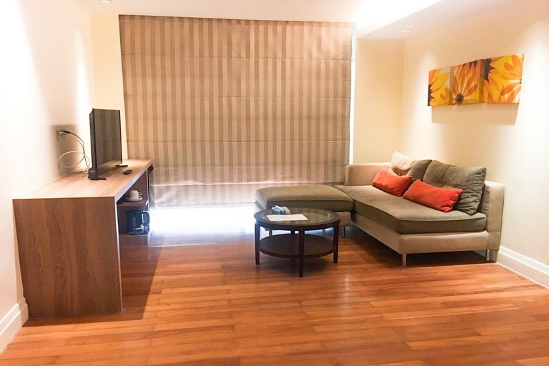 ファミリーコネティングスイート　リビングルーム