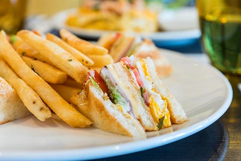 リキッド レストラン & バー