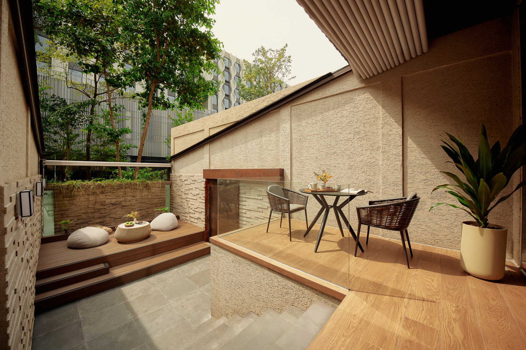Courtyard Premier Room