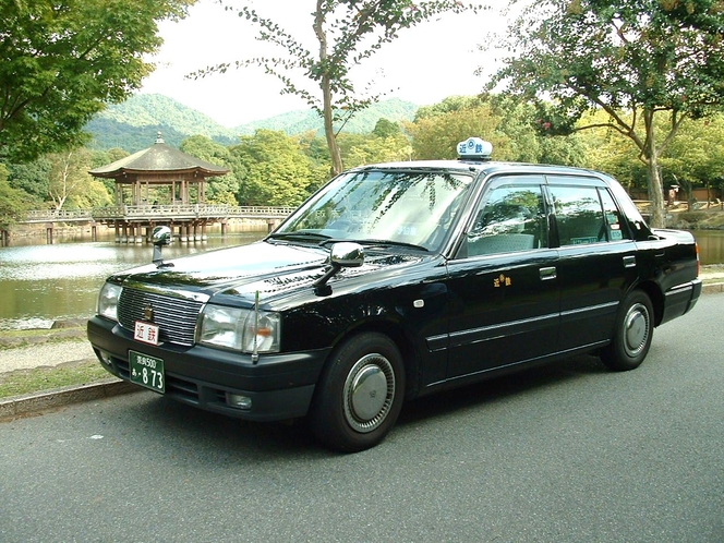 近鉄タクシー中型車