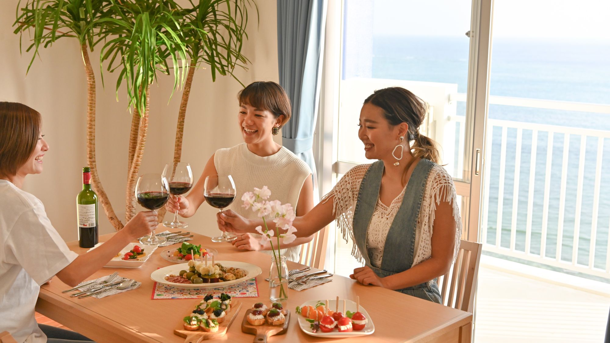 食材を持ち込んでパーティーもできます。キッチン・調理器具も完備。