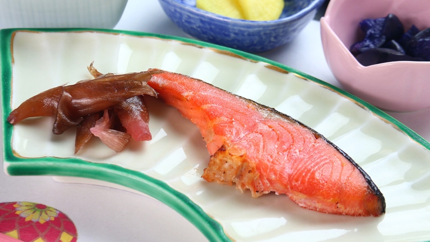 【朝食】鮭の塩焼き
