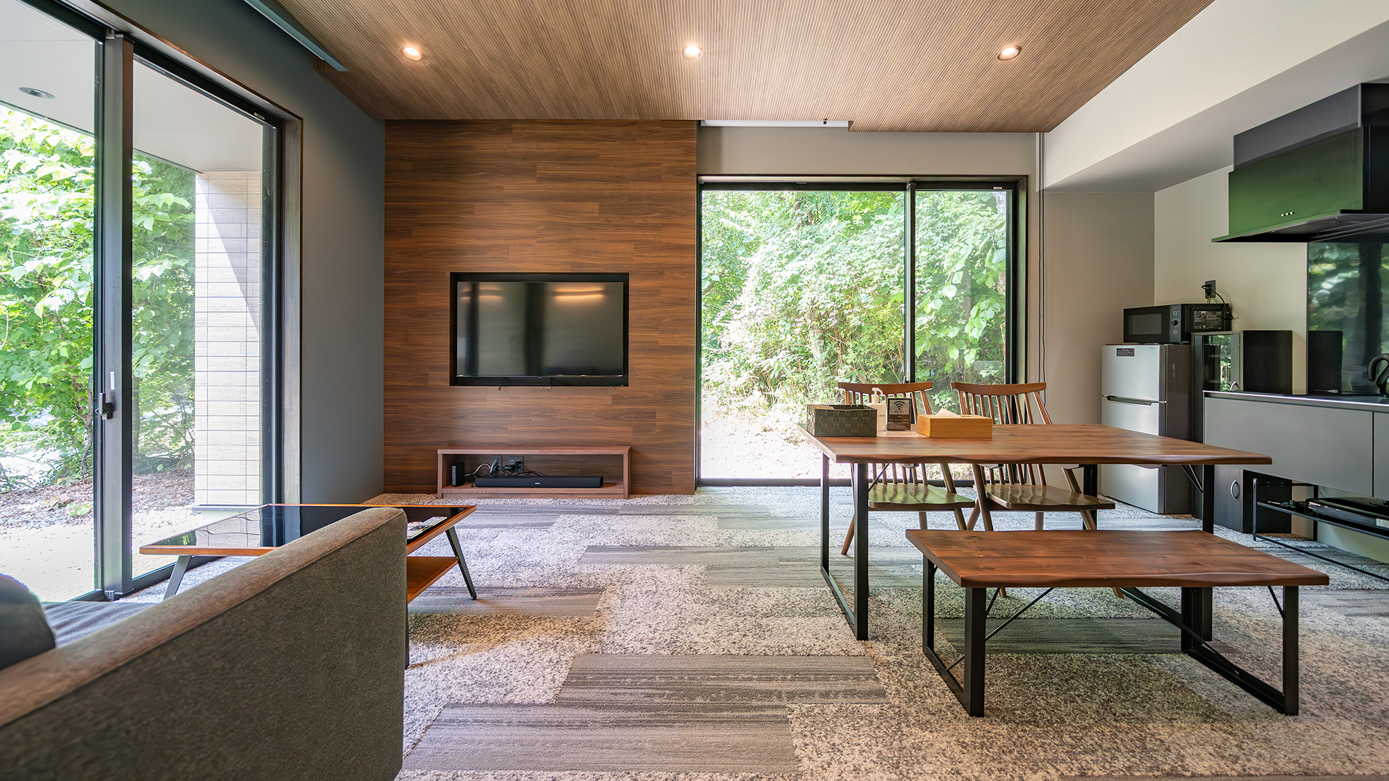 B棟 メインルーム