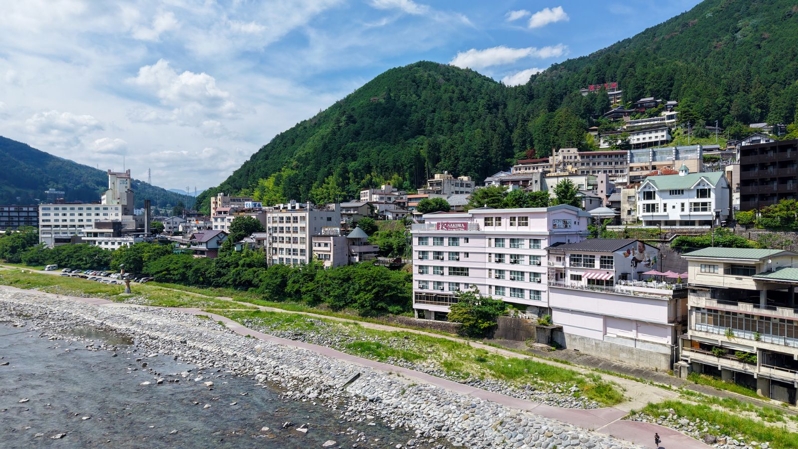 ◆全室リバービューの景色がお楽しみいただけます。川のせせらぎを聞きながらゆっくりとお過ごしください♪