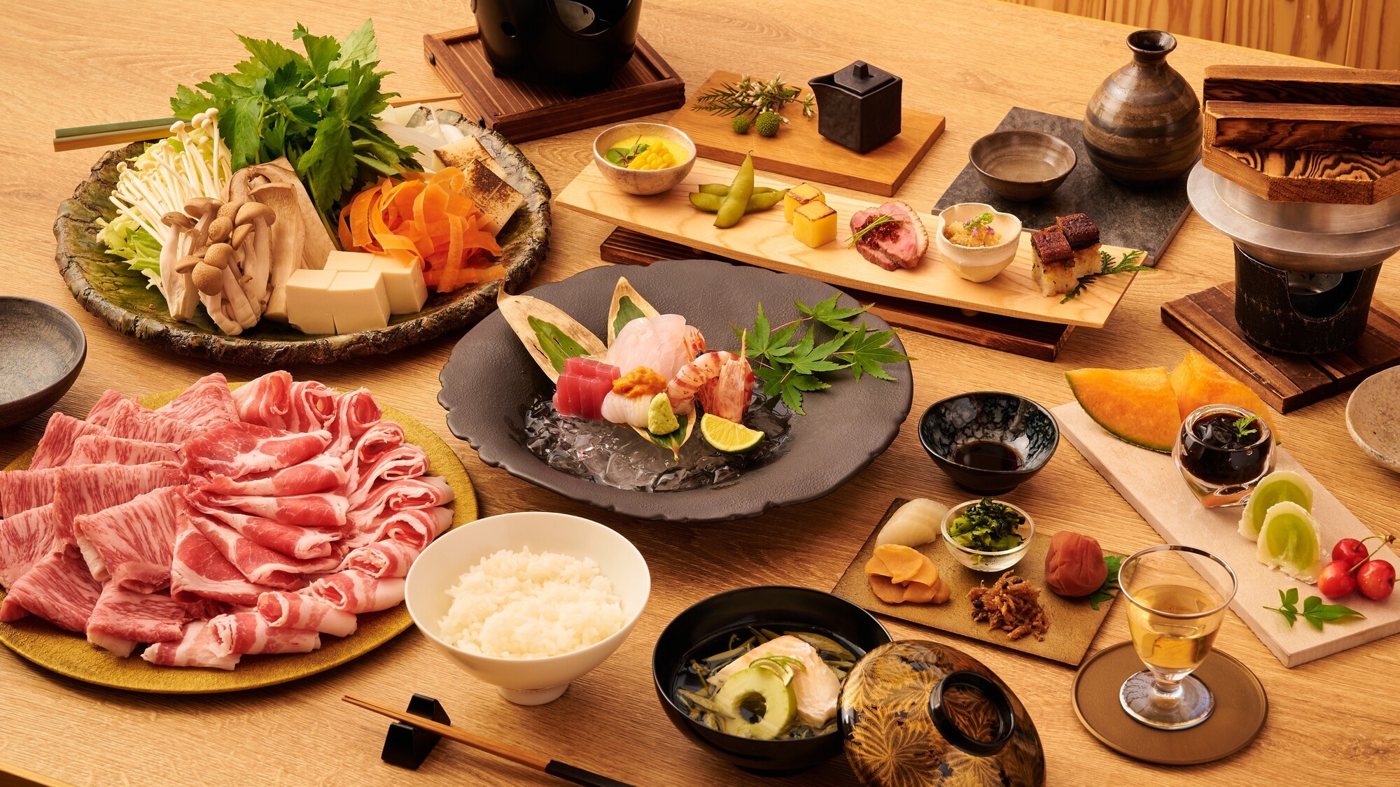お料理：黒毛和牛と黒豚の食べ比べ【一例