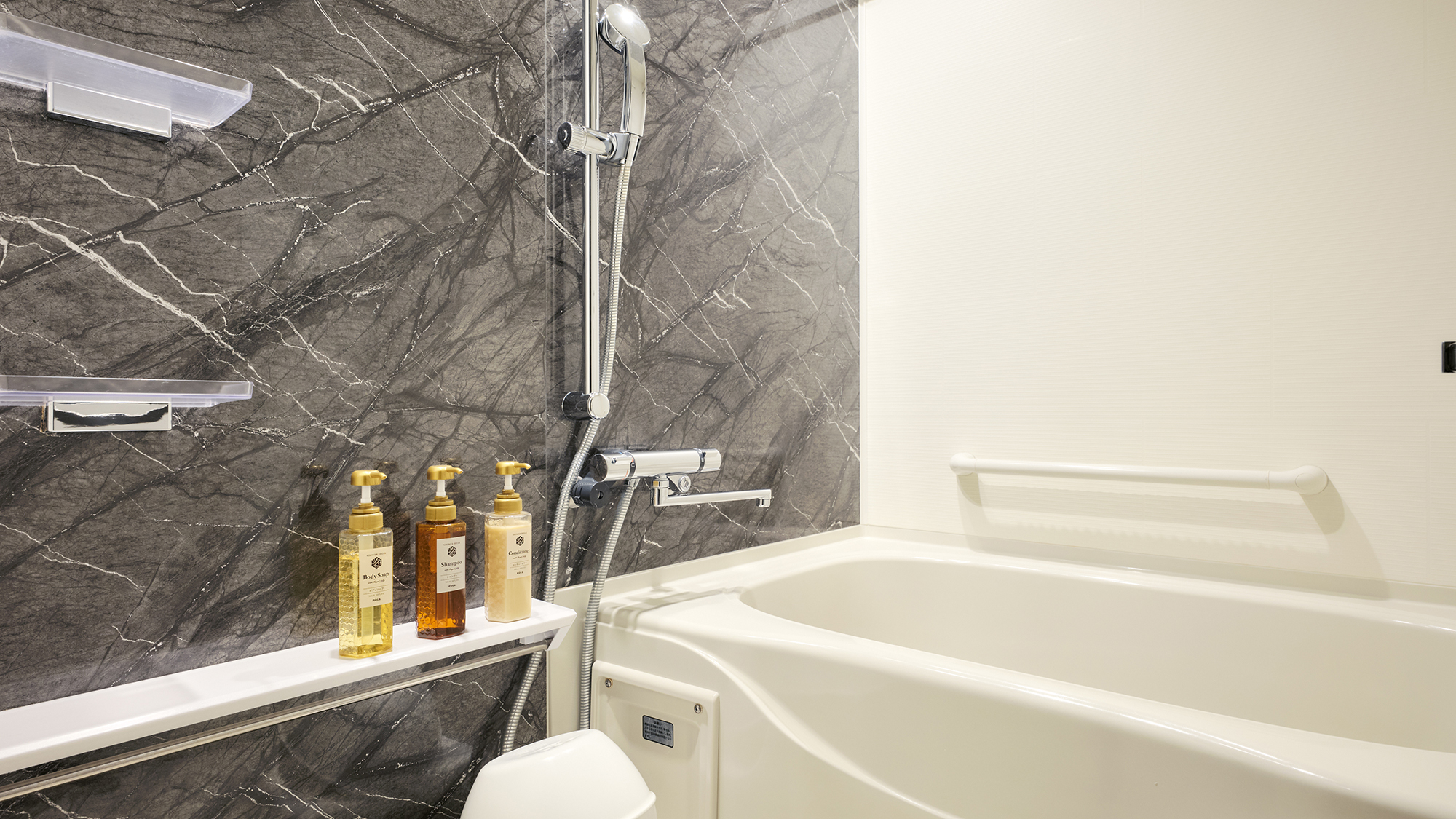 全室バスタブ付バスルーム♪